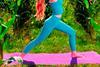 (c) The LYCRA Company 2024. Modell beim Yoga im Maisfeld__
