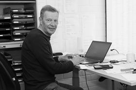 antero pesonen IMG_319825.4.2023 Harri Kirvesniemi  KSF Sport Oy Kiteen suksitehdas mustavalkoinen HH  (20)