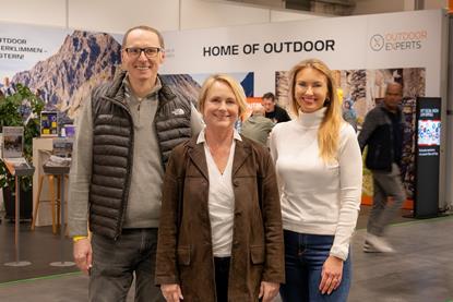 Margit Gosau and the owners of the Savio Group (cover)