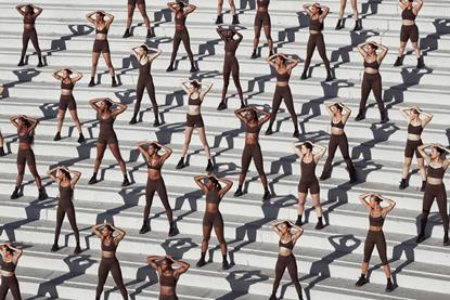 nikeskims-dark-sepia (1)