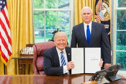 trump unsplash