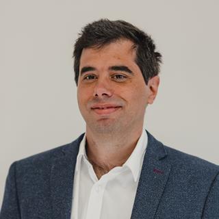 Federico-Raquet-Engraw