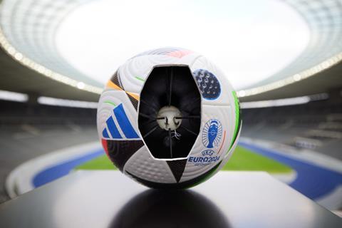 Adidas Fussballliebe for Euro 2024 - connected ball
