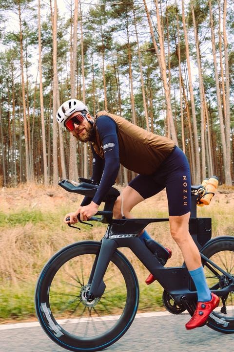 Jonas Deichmann cr Marie Baab