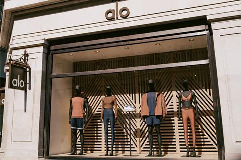 alo yoga exterior