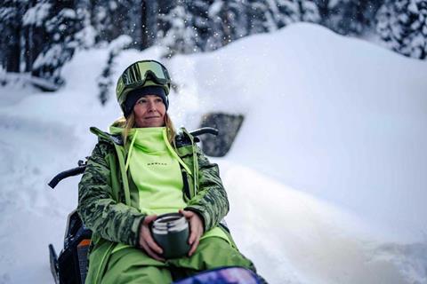 Oakley-Snow_FW24_JAMIE-ANDERSON_ApreSkix_web