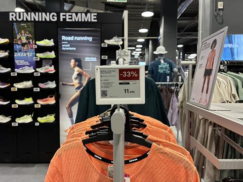 Decathlon x Vusion electronic shelf labels (ESLs)