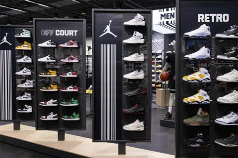 us sneaker store