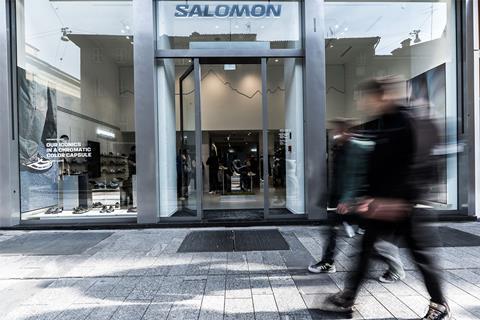 salomon outside